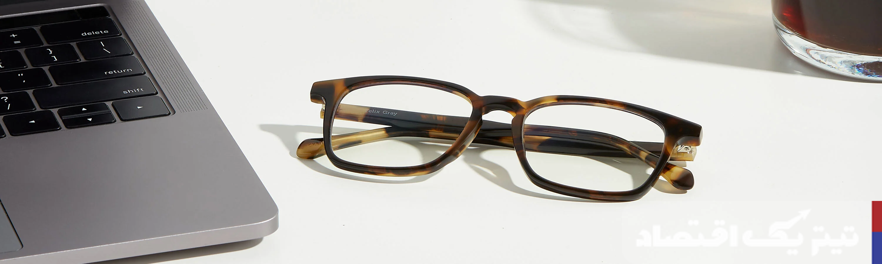 عینک طبی ؛ جذابیت مردانه و زیبایی زنانه در یک قاب