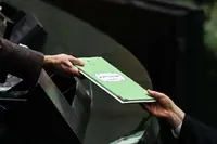 لایحه بودجه ۱۴۰۴ تقدیم مجلس شد/ پزشکیان: مهمترین وجه تمایز بودجه جاری شفافیت و جامعیت آن است