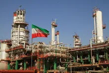 شش پالایشگاه بورسی پشت درهای بسته؛ فرمول خوراک می‌تواند سود شپنا و شبندر را جابه‌جا کند؟