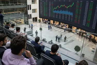 پیش‌ بینی بورس فردا چهارشنبه ۶ آبان ۱۴۰۵؛ سقوط ۱۴۲ هزار واحدی شاخص کل؛ ریزش بورس ادامه دارد یا بازار سبز می‌شود؟
